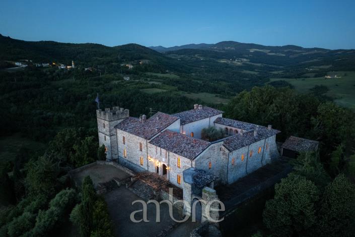 Image No.33-8 Bed Chateaux for sale