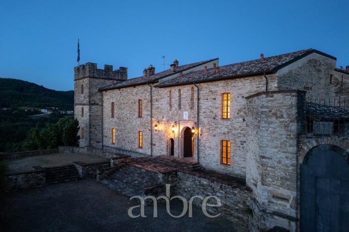 Image No.30-8 Bed Chateaux for sale
