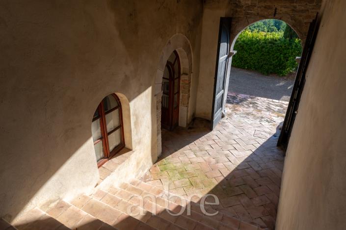 Image No.20-8 Bed Chateaux for sale