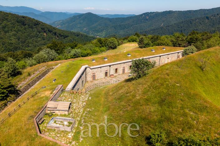 Image No.5-Châteaux de 5 chambres à vendre à Calizzano