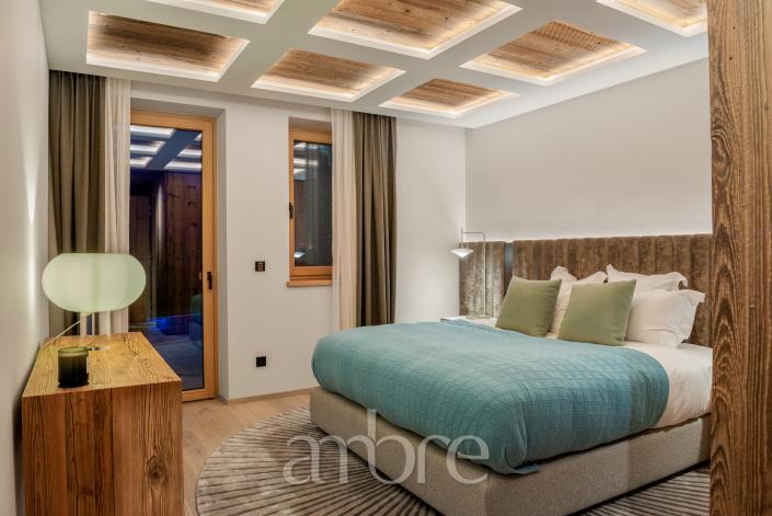 Image No.20-4 Bed Chalet for sale