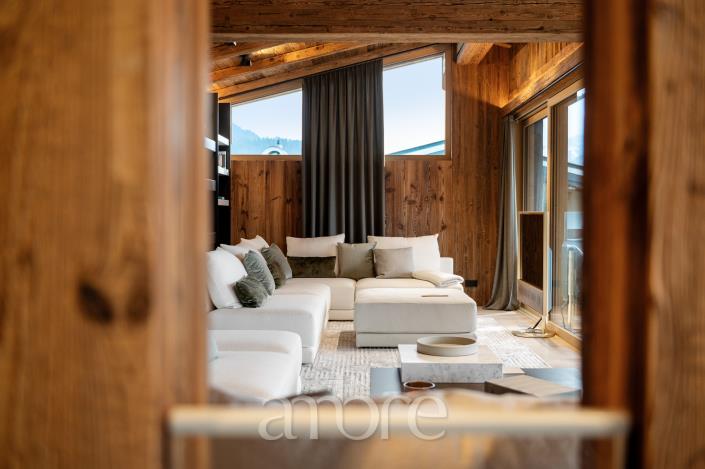 Image No.6-4 Bed Chalet for sale