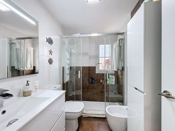 12-9d2414e6554ff283a7dbb3894364f2bd