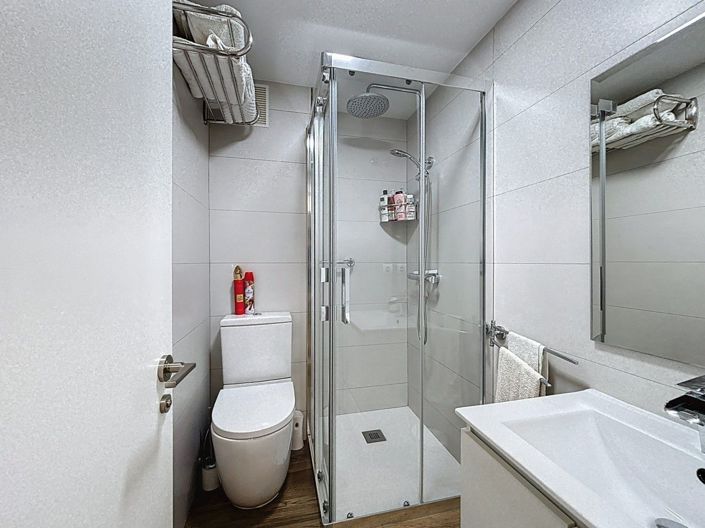 Image No.24-3 Bed Apartment for sale