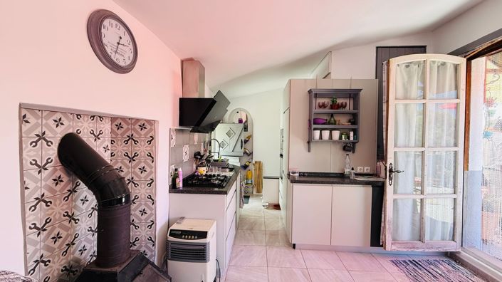 Image No.17-3 Bed Townhouse for sale