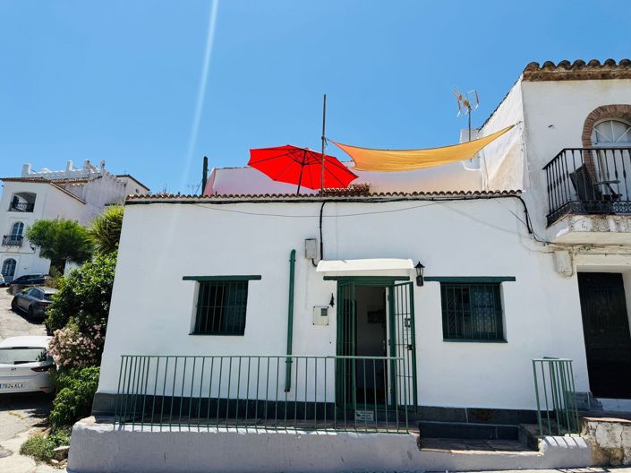 Image No.2-3 Bed Townhouse for sale