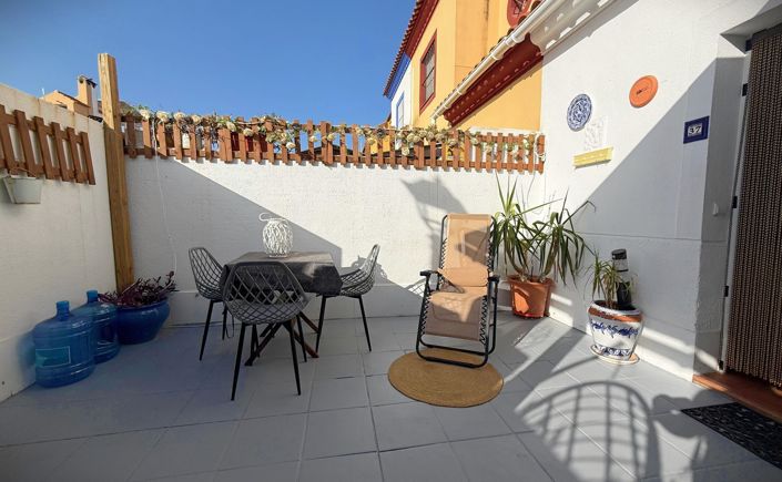 Image No.14-4 Bed Townhouse for sale