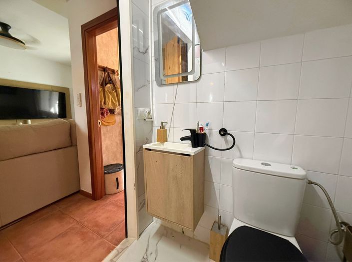 Image No.23-4 Bed Townhouse for sale