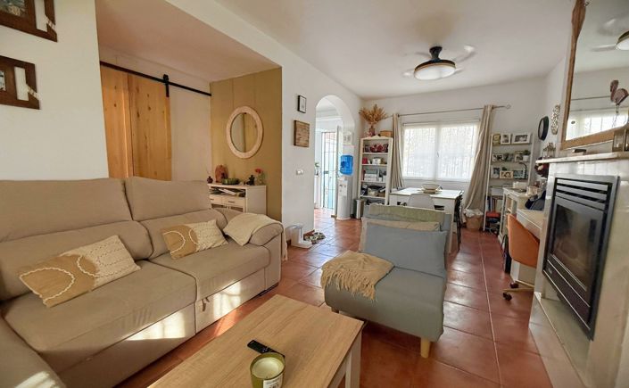 Image No.27-4 Bed Townhouse for sale