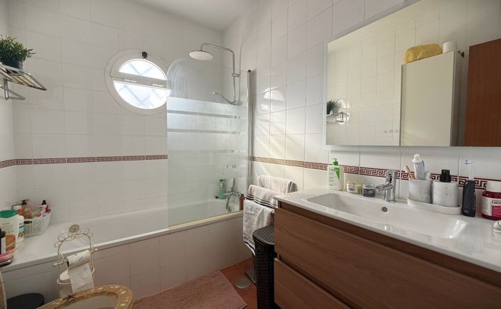 Image No.43-4 Bed Townhouse for sale