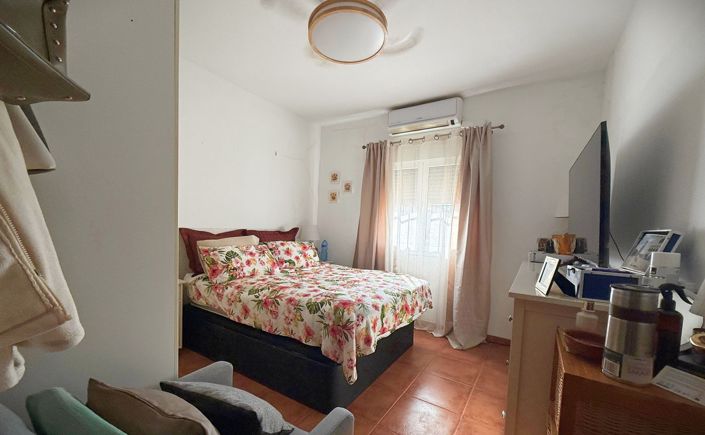 Image No.49-4 Bed Townhouse for sale