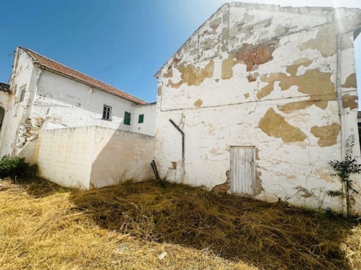 Image No.25-7 Bed Townhouse for sale
