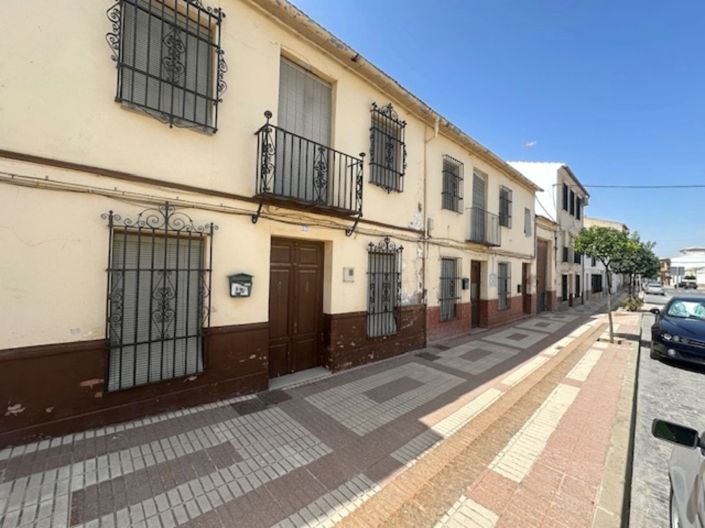 Image No.6-7 Bed Townhouse for sale