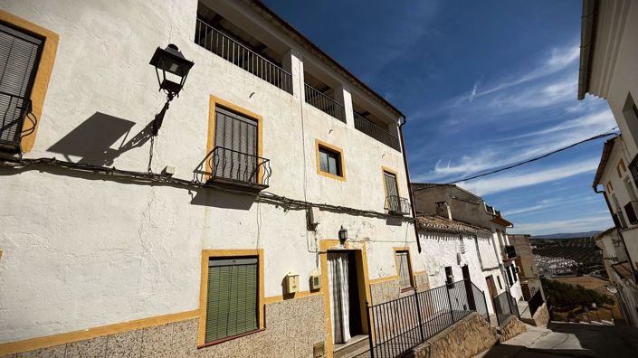 Image No.3-Maison de ville de 6 chambres à vendre à Iznájar