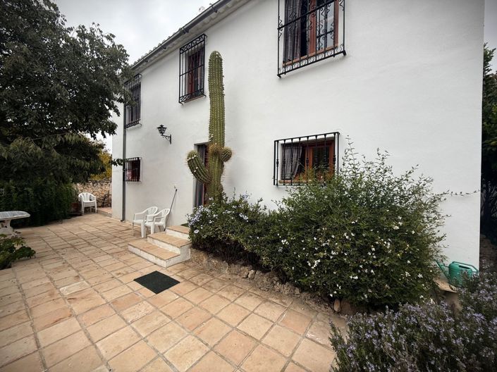 Image No.12-3 Bed Villa for sale