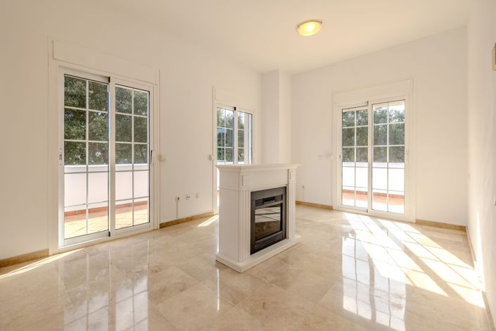 Image No.20-4 Bed Villa for sale