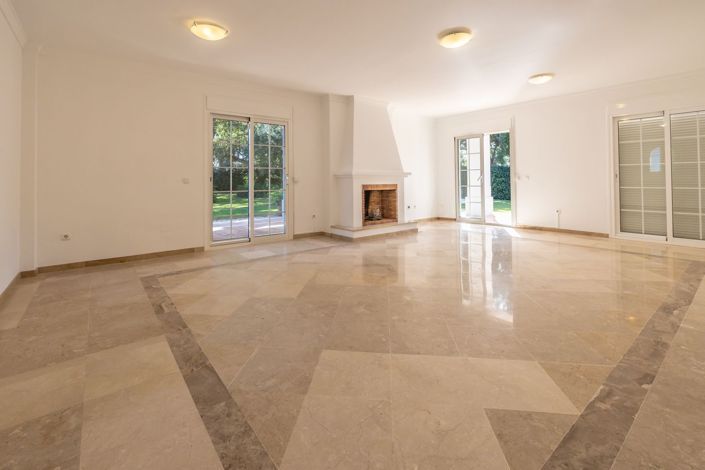 Image No.24-4 Bed Villa for sale