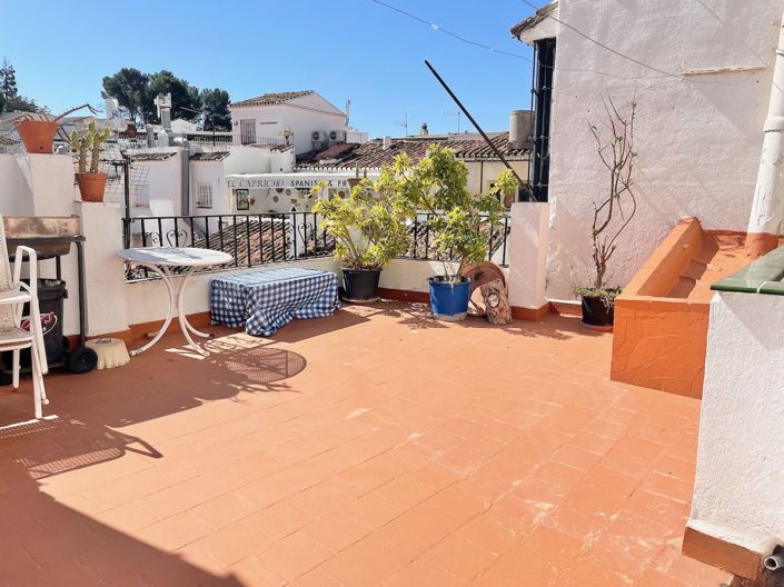 Image No.18-2 Bed Apartment for sale