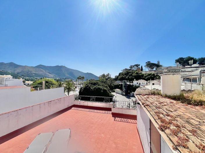 Image No.20-2 Bed Apartment for sale
