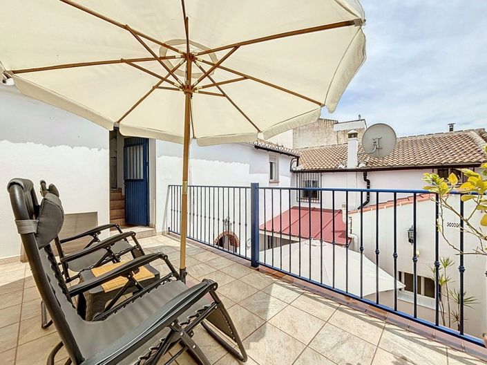 Image No.2-5 Bed Villa for sale