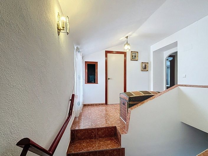 Image No.29-5 Bed Villa for sale