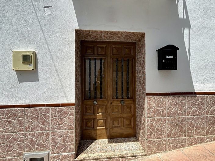 Image No.3-5 Bed Villa for sale