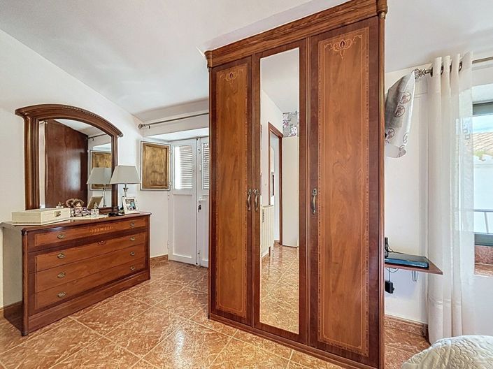 Image No.43-5 Bed Villa for sale
