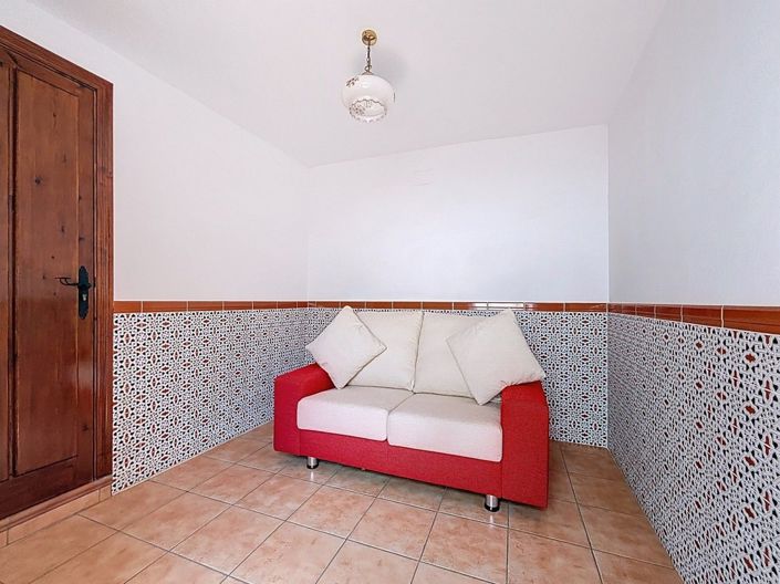 Image No.45-5 Bed Villa for sale