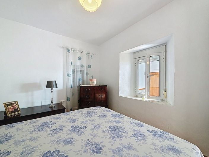 Image No.47-5 Bed Villa for sale