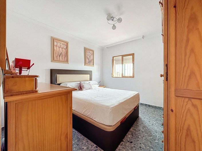 Image No.18-3 Bed Villa for sale