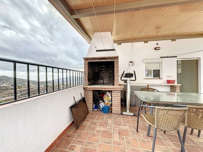 Image No.24-3 Bed Villa for sale