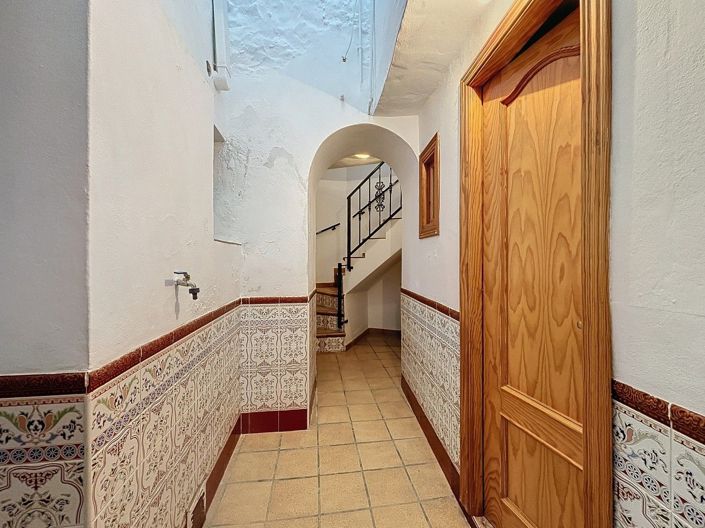 Image No.10-4 Bed Villa for sale