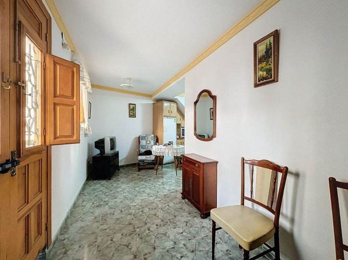 Image No.2-4 Bed Villa for sale