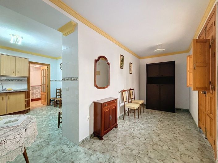 Image No.3-4 Bed Villa for sale