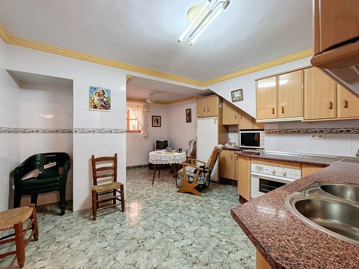 Image No.6-4 Bed Villa for sale