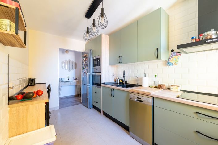 Image No.11-3 Bed Apartment for sale