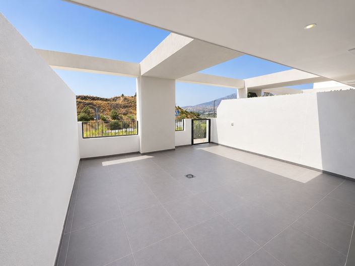 Image No.2-3 Bed Apartment for sale