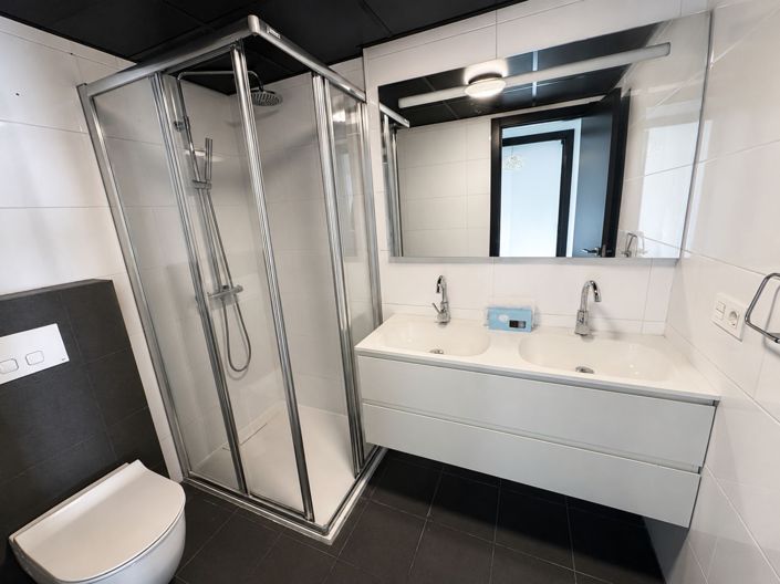 Image No.9-3 Bed Apartment for sale