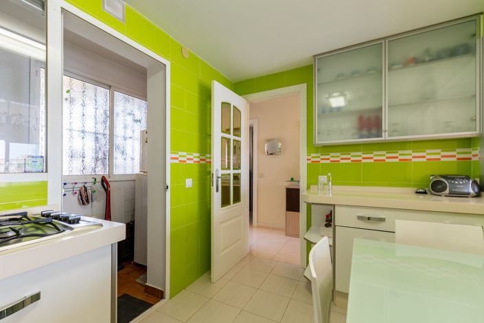 Image No.10-3 Bed Apartment for sale