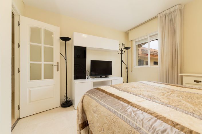 Image No.13-3 Bed Apartment for sale