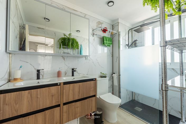 Image No.20-3 Bed Apartment for sale