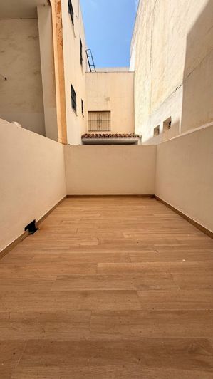 Image No.20-3 Bed Apartment for sale