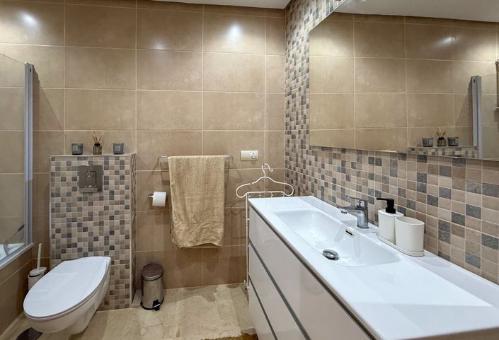 Image No.25-3 Bed Apartment for sale