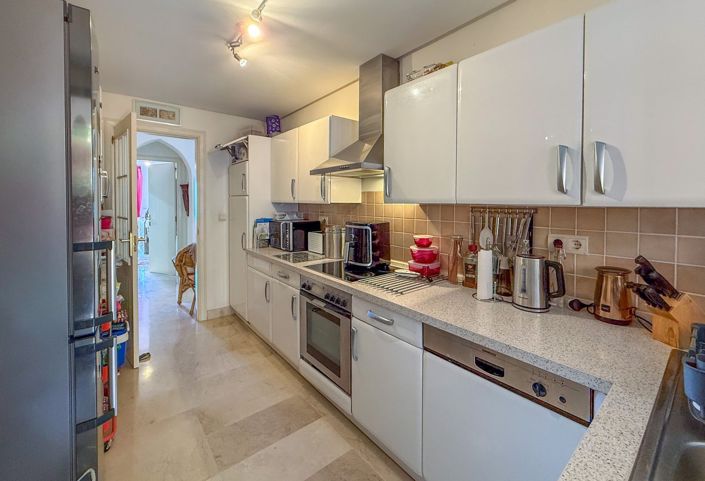 Image No.27-3 Bed Apartment for sale