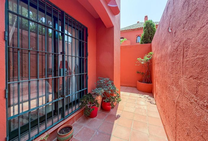 Image No.29-3 Bed Apartment for sale