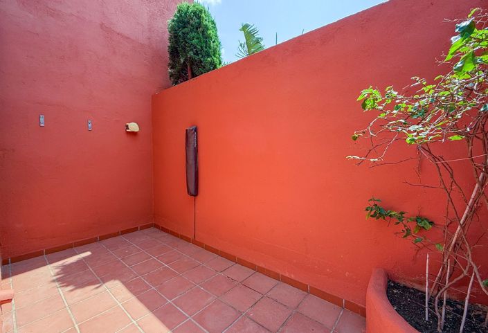Image No.30-3 Bed Apartment for sale