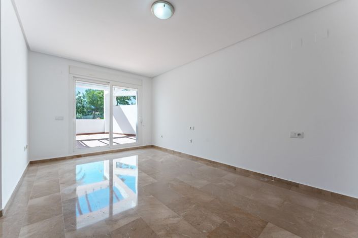 Image No.15-2 Bed Apartment for sale