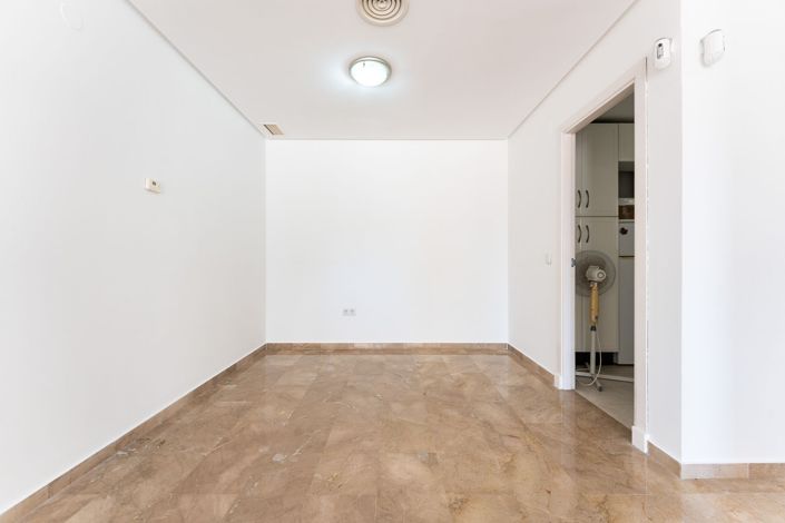 Image No.21-2 Bed Apartment for sale
