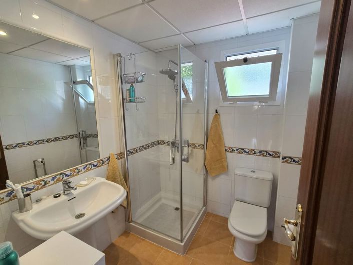 Image No.17-3 Bed Apartment for sale