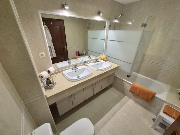 Image No.29-3 Bed Apartment for sale